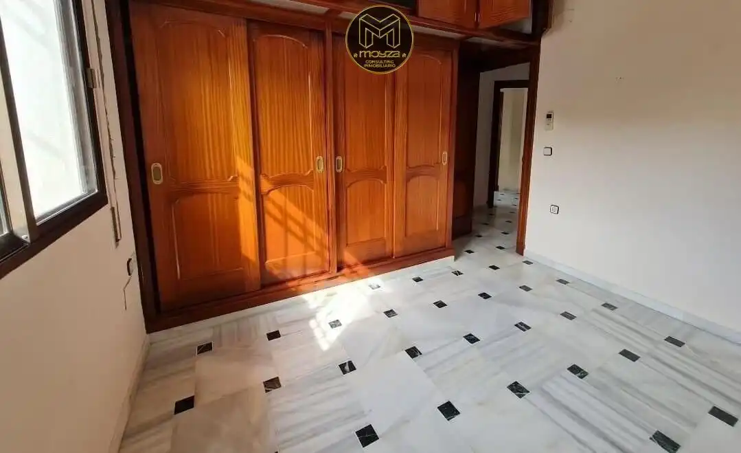 Houses for sale in Rota  with Air Conditioner, Terrace and Storage room