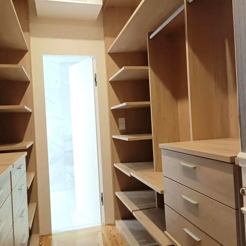 Schlafzimmer von Dachboden zur Miete in Madrid mit Klimaanlage, Heizung und Terrasse
