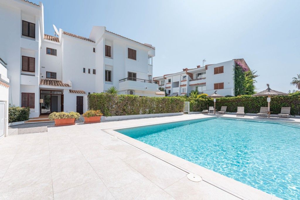 Piscina de Apartament en venda en Pollença amb Aire condicionat, Jardí privat i Terrassa