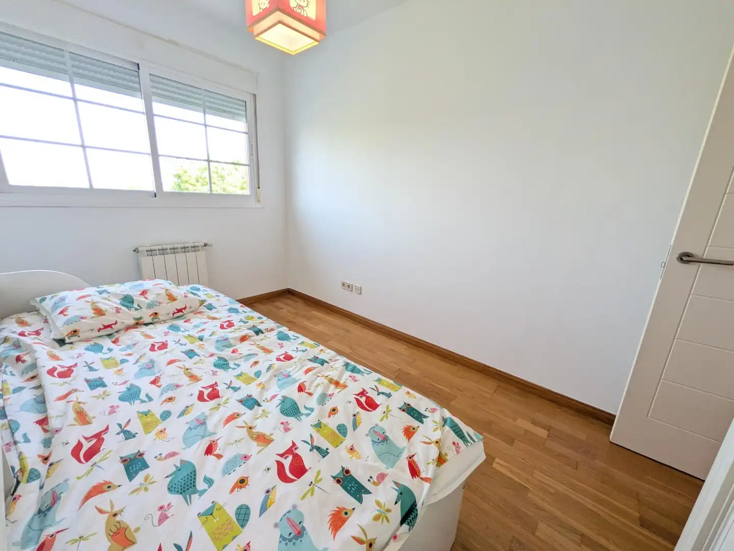 Dormitori de Casa adosada en venda en Villalbilla amb Calefacció, Jardí privat i Terrassa