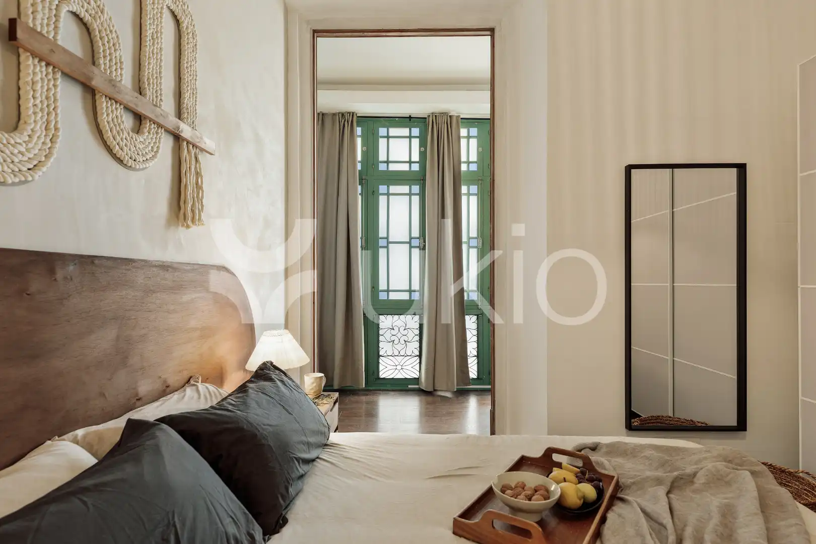 Dormitori de Apartament de lloguer en Barcelona amb Aire condicionat, Calefacció i Moblat