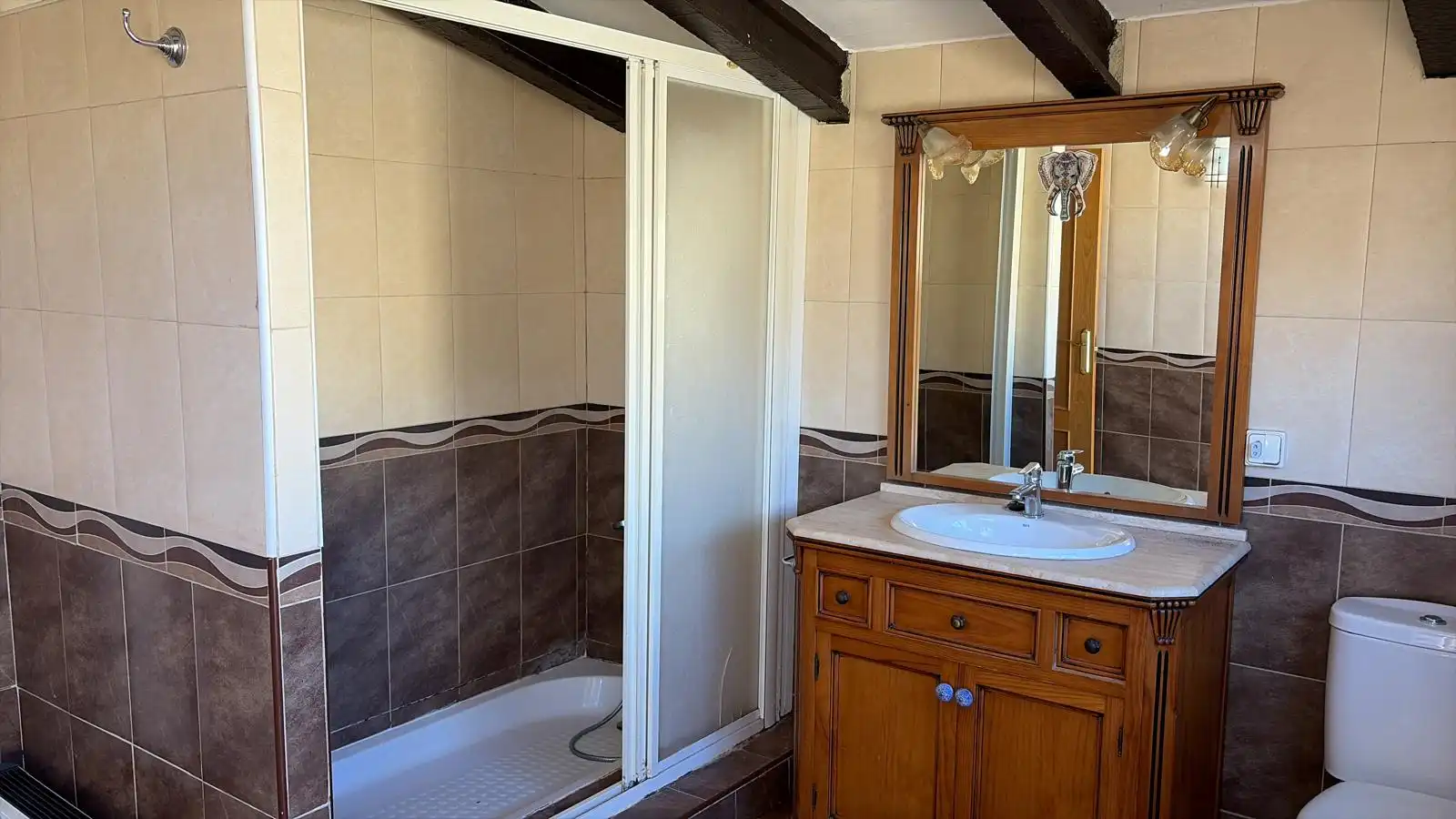 Baño de Casa o chalet en venta en Caudete con Jardín privado, Terraza y Trastero