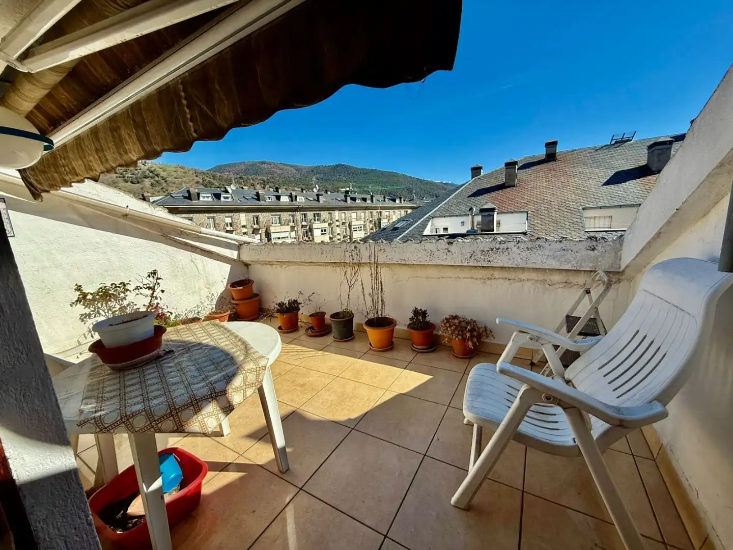 Duplex with lift for sale in Carrer de Joaquim Viola Lafuerza 31, imagen 2