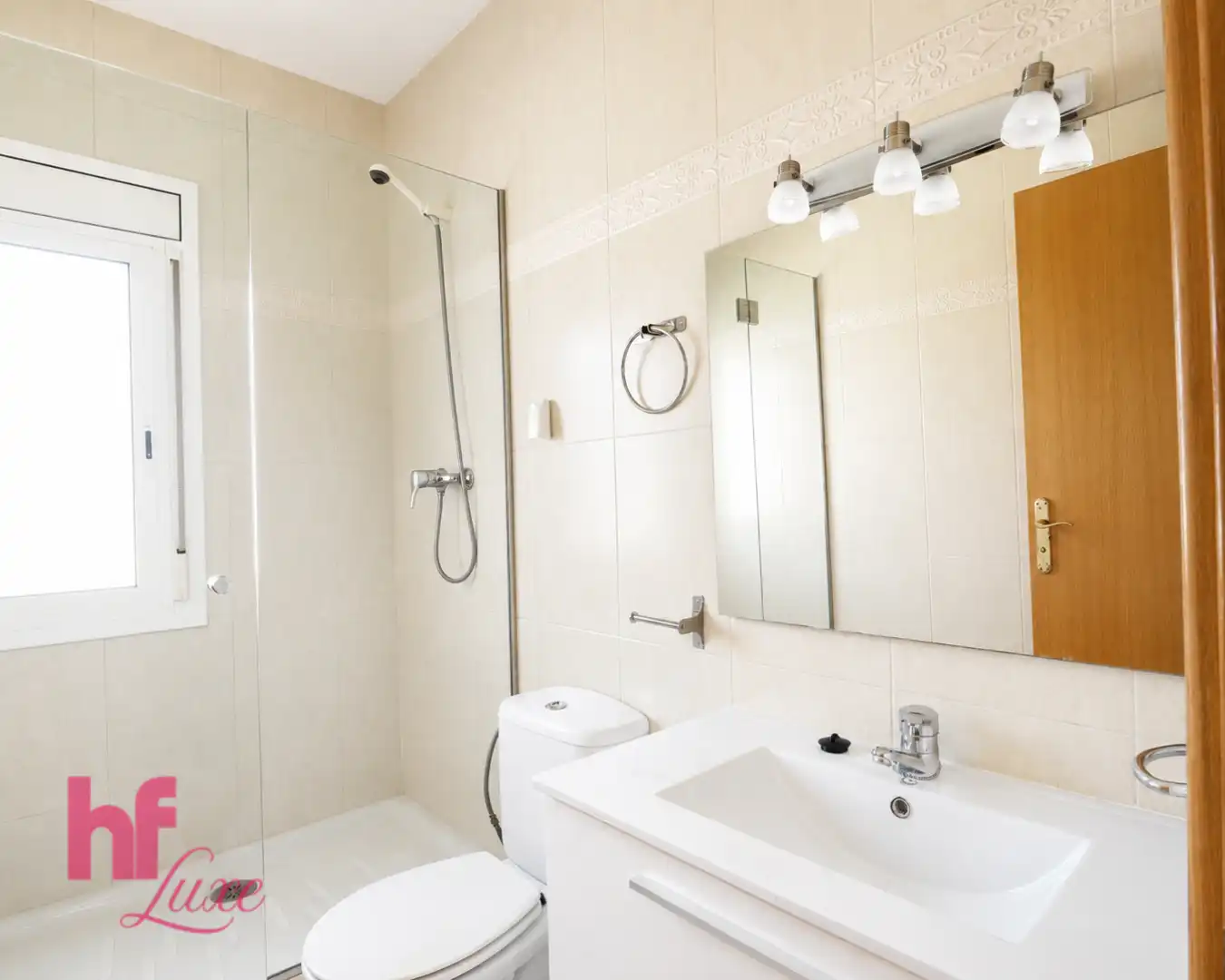 Villa mit Terrasse zum Verkauf in Llinars del Vallès, imagen 12