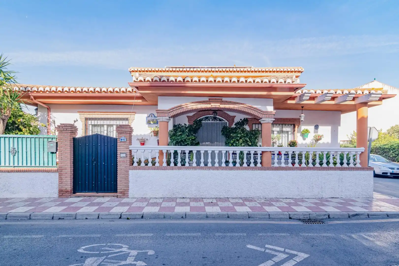 Exterior view of Houses for sale in Cúllar Vega, Granada