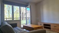 Sala d'estar de Apartament en venda en Vigo  amb Calefacció, Parquet i Traster