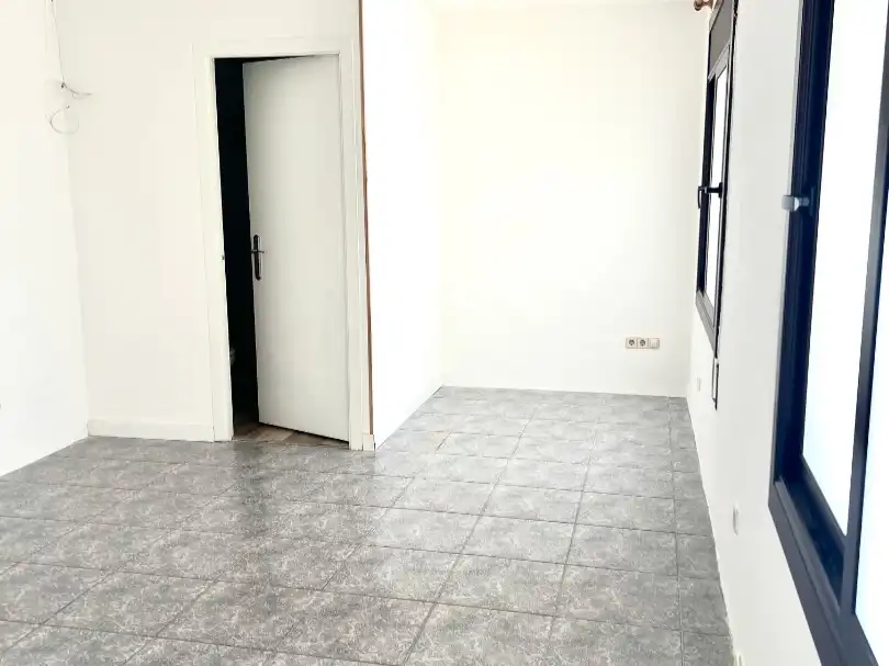 Business premises to rent in Anna María Ravell 11, imagen 3