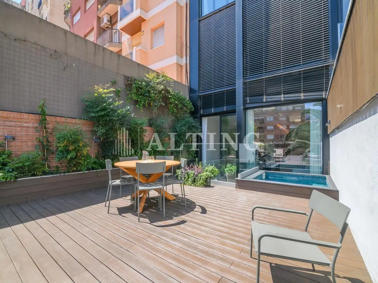 Piso con terraza en venta en Carrer Carrer Aribau 306