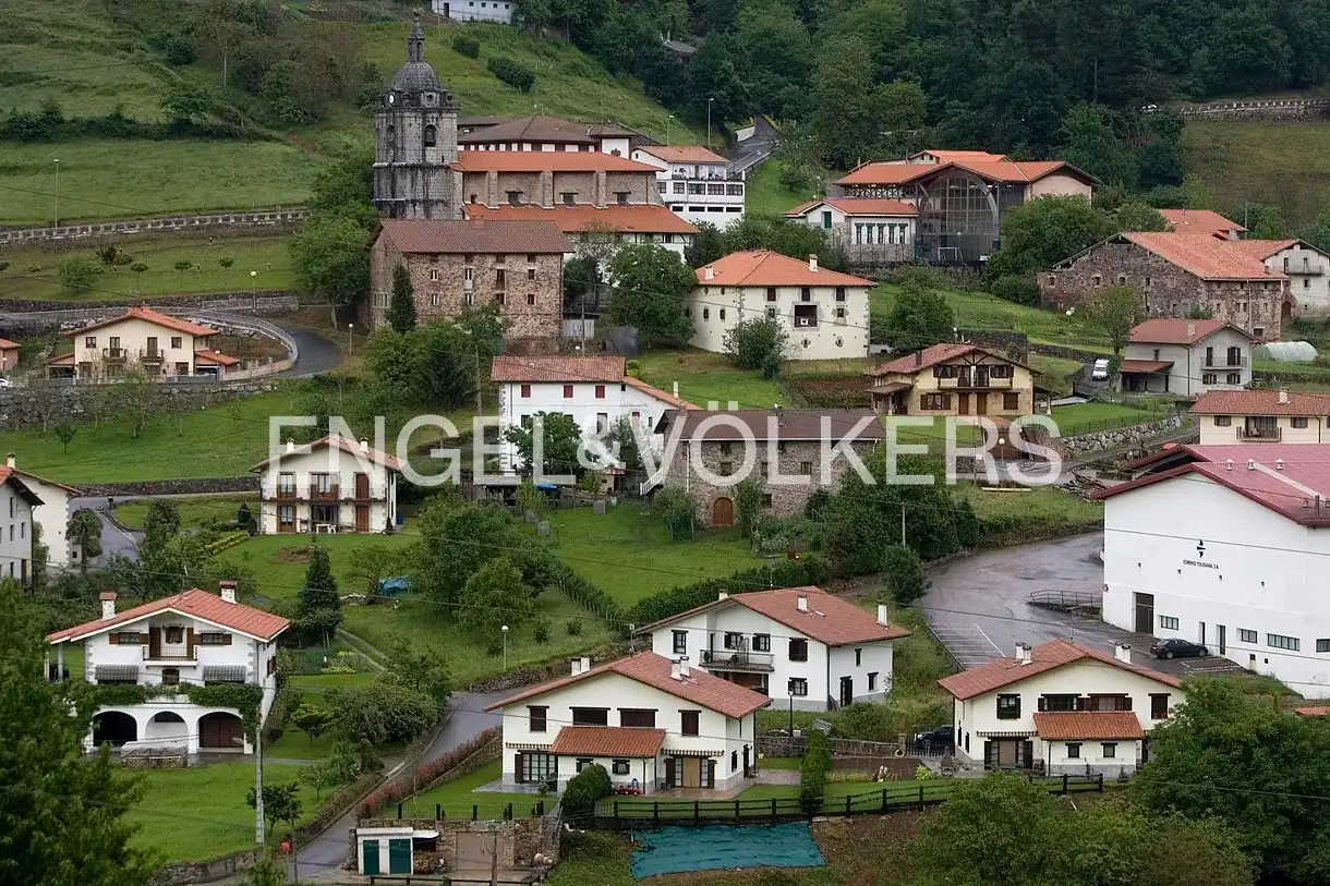 Vista exterior de Casa o chalet en venta en Elduain con Calefacción, Jardín privado y Terraza