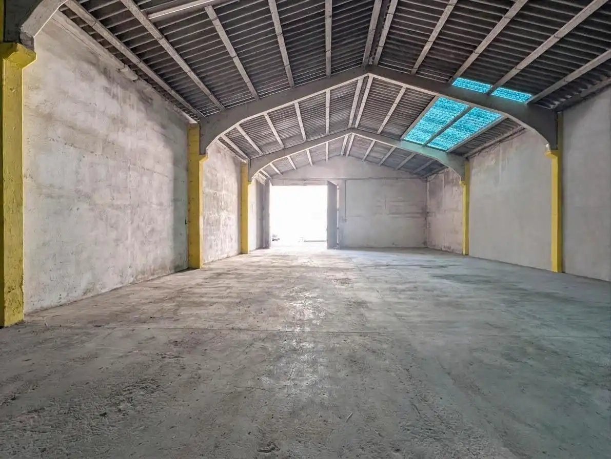Nave industrial en venta en Sevilla