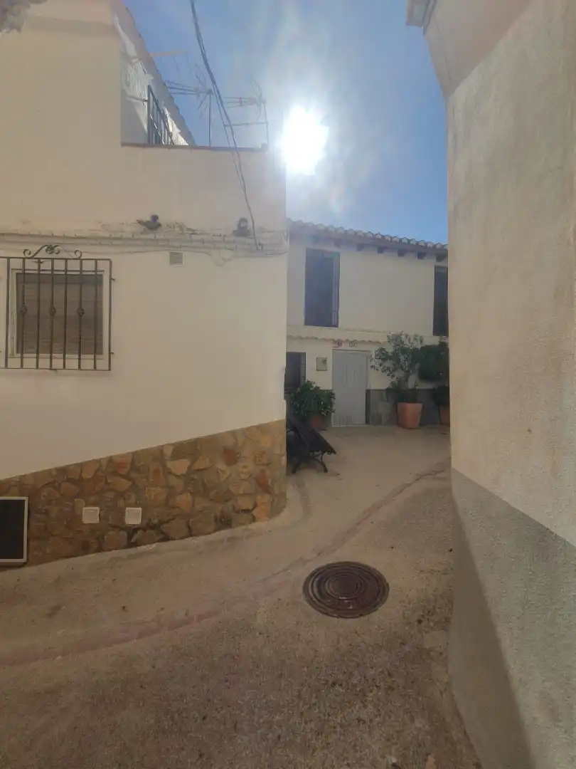 Vista exterior de Casa o xalet en venda en La Peza amb Terrassa i Traster