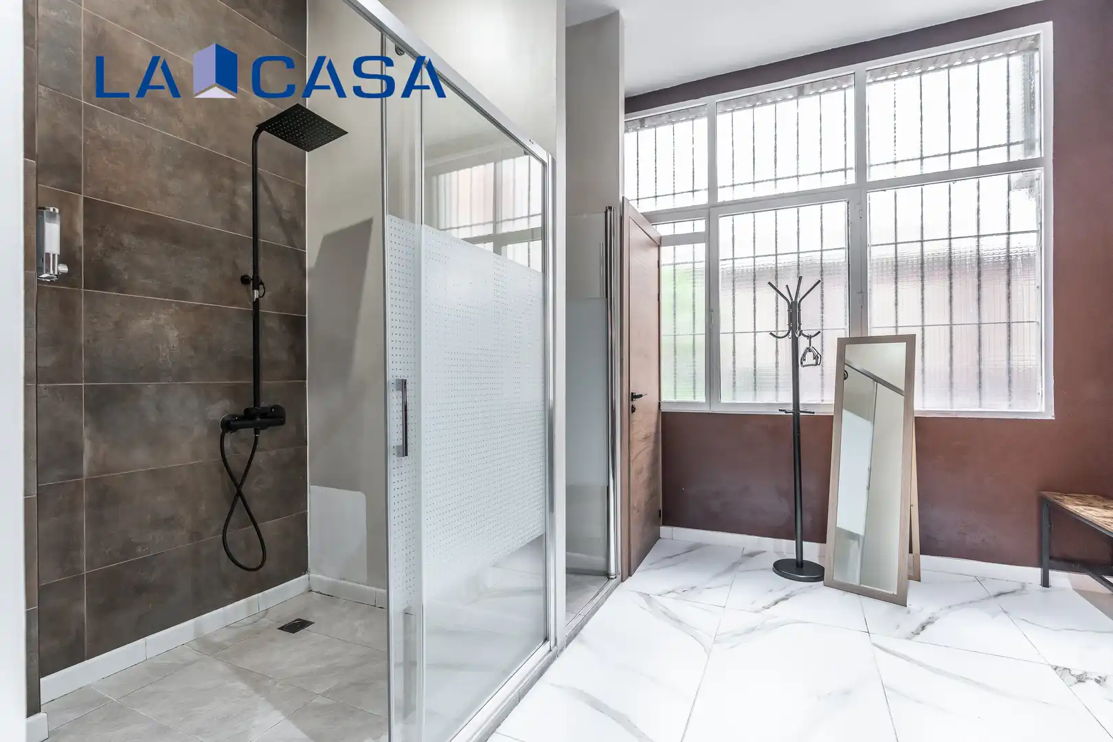 Baño de Local en venta en Arganzuela