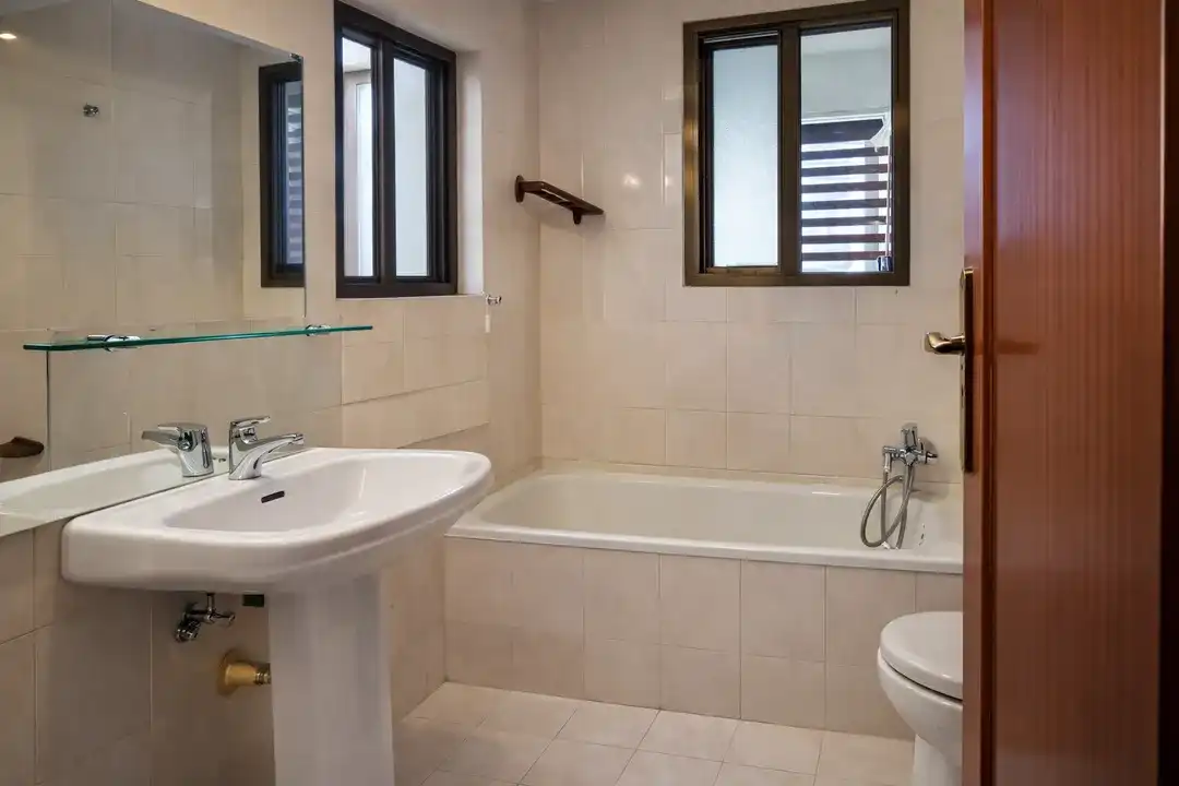 Baño de Piso en venta en Barañáin / Barañain con Calefacción y Trastero