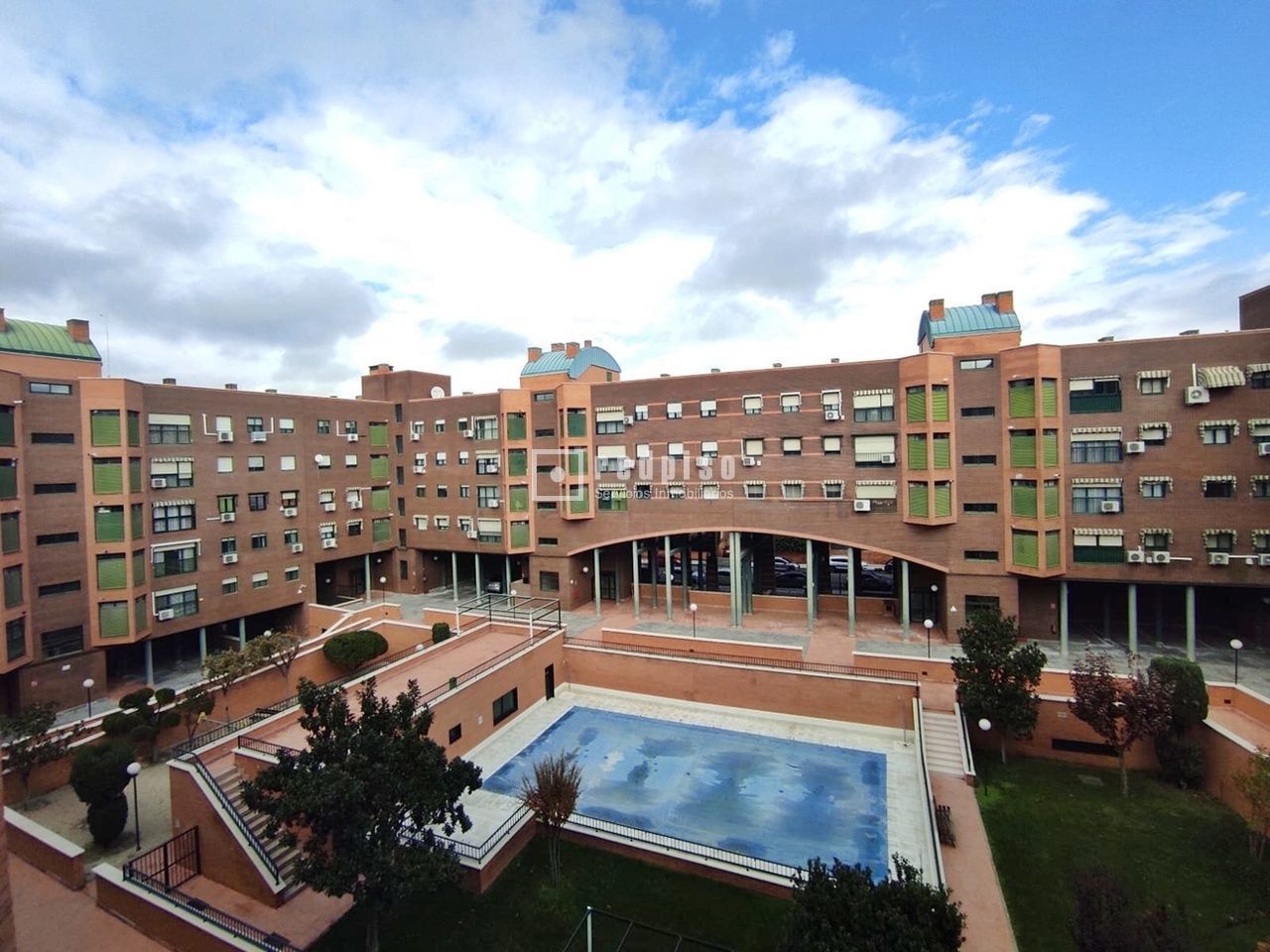 Vista exterior de Pis de lloguer en Alcorcón amb Aire condicionat, Calefacció i Parquet