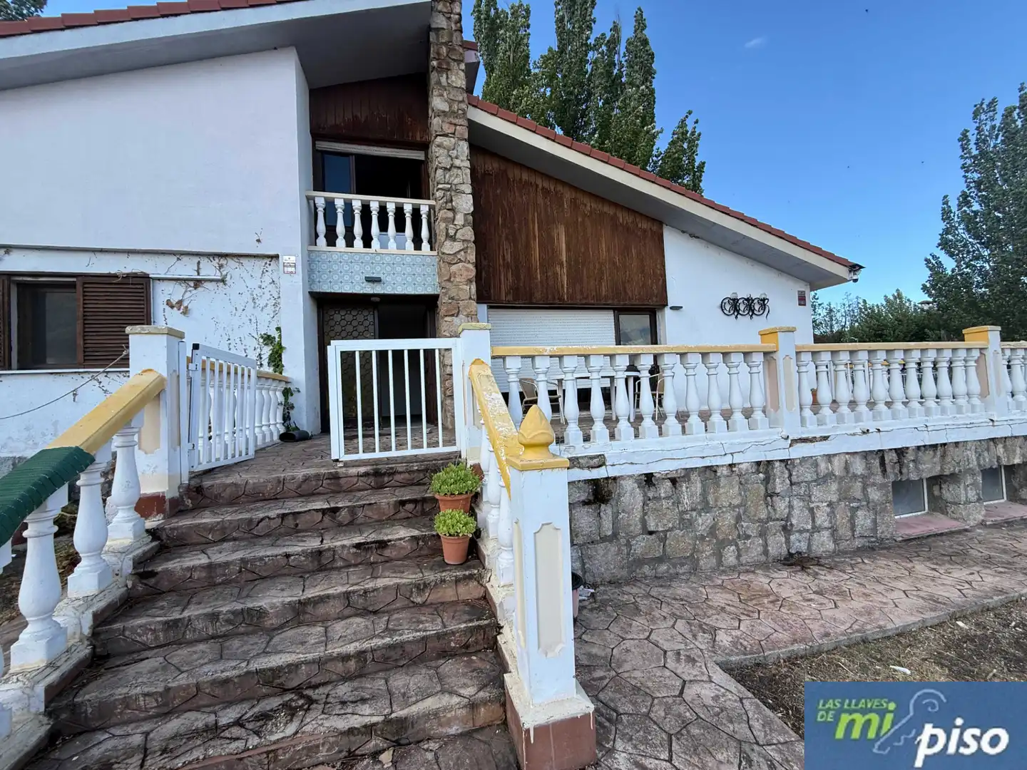 Vista exterior de Casa o chalet en venta en Tudela de Duero con Calefacción, Jardín privado y Terraza