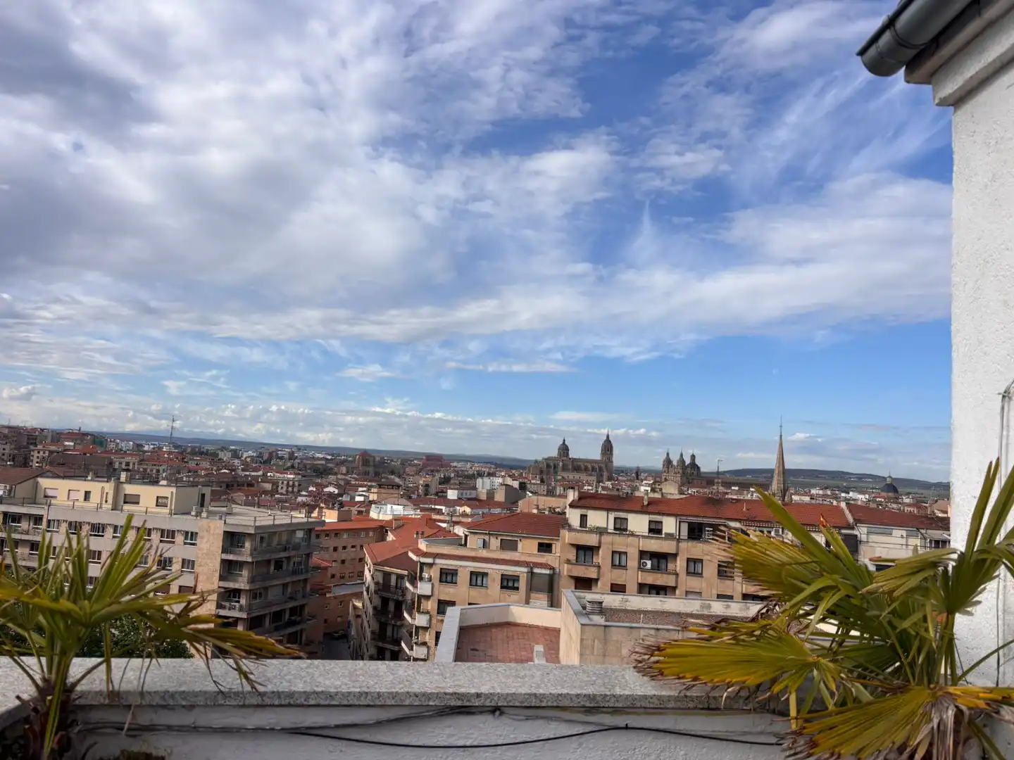 Vista exterior de Ático en venta en Salamanca con Calefacción, Terraza y Balcón