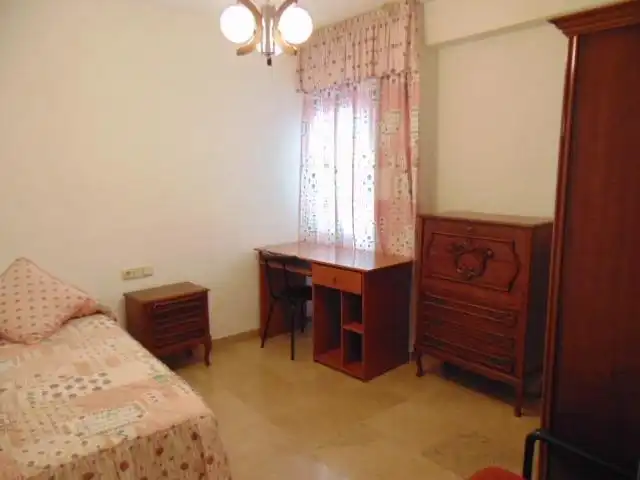 Bedroom of Flat for sale in Granada  with Terrace and Furnished