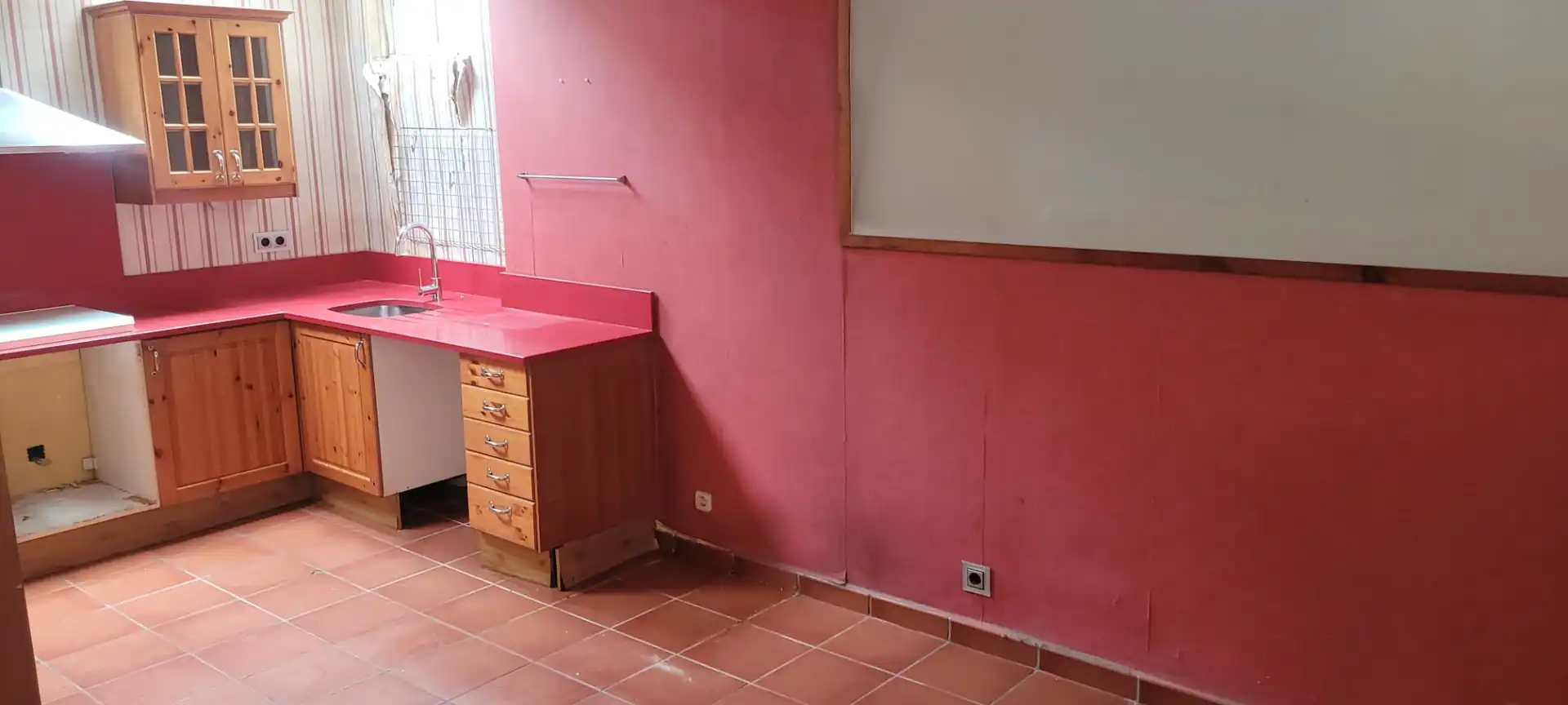 Cuina de Casa o xalet en venda en Pozuelo de Alarcón amb Jardí privat