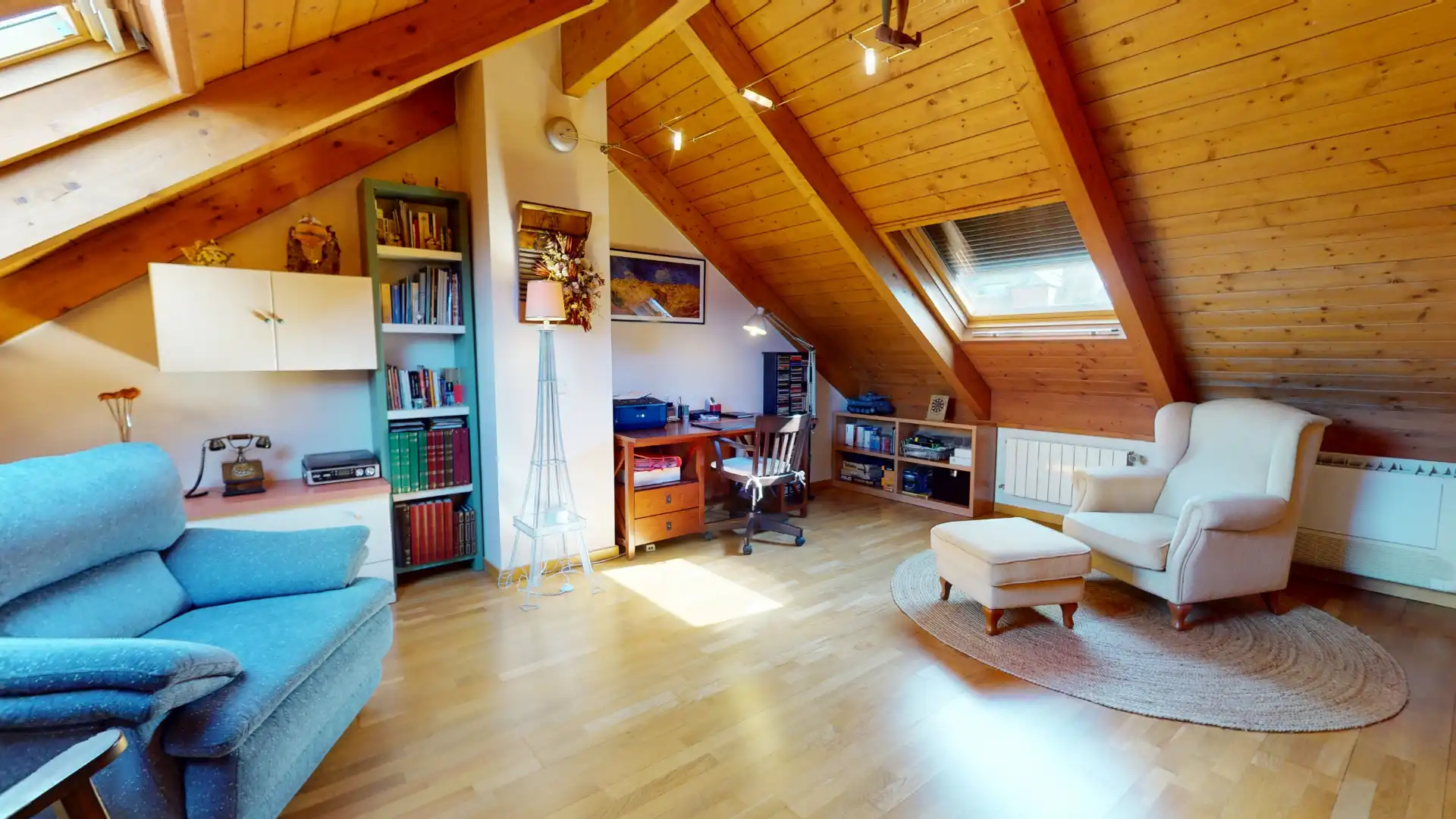 Sala de estar de Casa adosada en venta en Boadilla del Monte con Aire acondicionado, Calefacción y Jardín privado