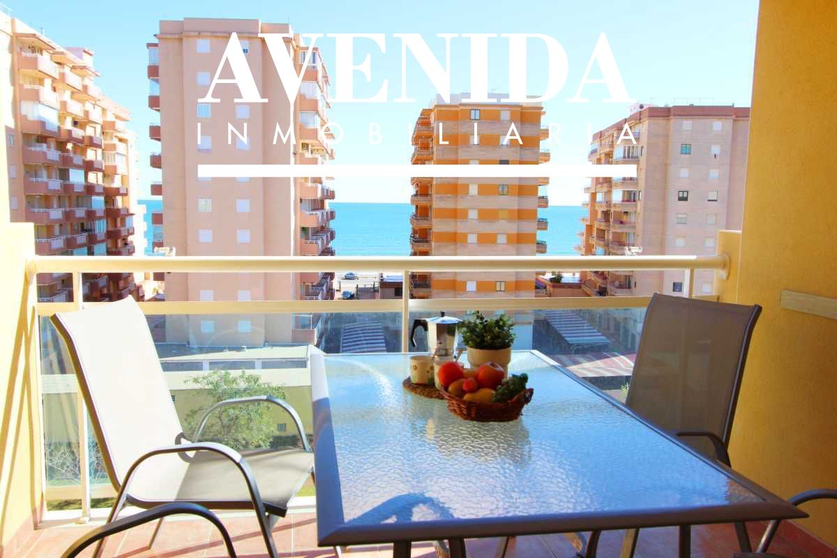 Dormitori de Apartament en venda en Oropesa del Mar / Orpesa amb Terrassa i Piscina comunitària
