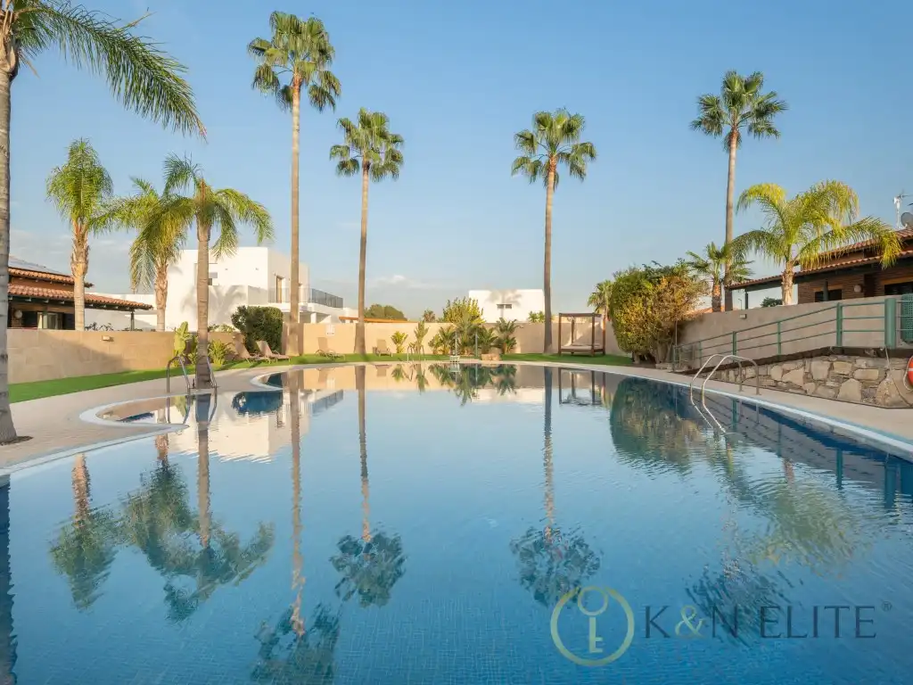 Piscina de Casa o xalet de lloguer en Riba-roja de Túria amb Terrassa i Piscina comunitària