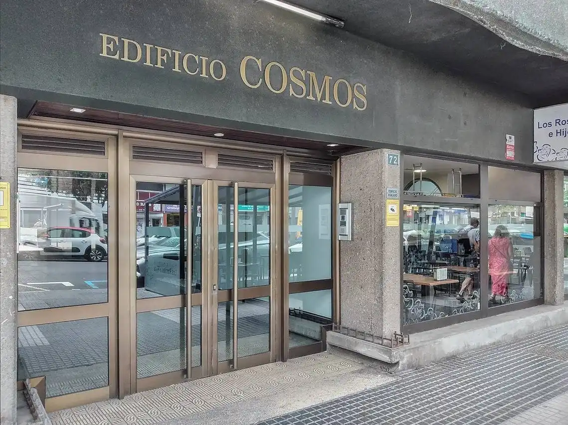 Außenansicht von Wohnung zur Miete in Las Palmas de Gran Canaria mit Terrasse und Abstellraum