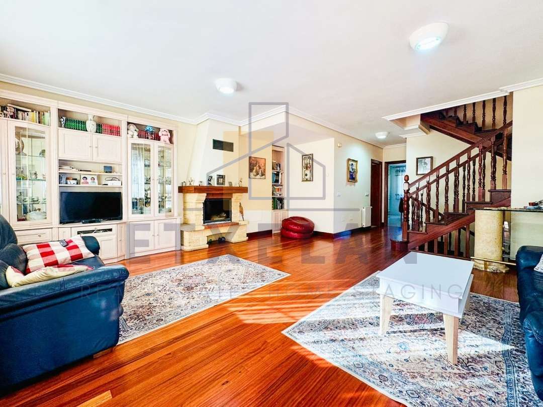 Living room of Single-family semi-detached for sale in Durango  with Heating, Private garden and Terrace