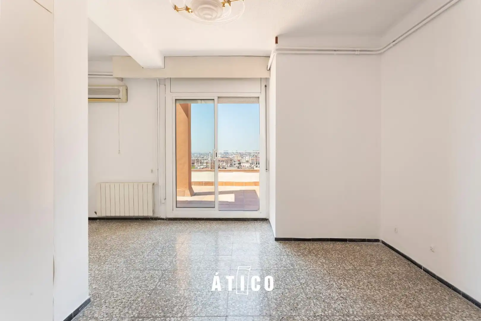 Bedroom of Attic for sale in Barcelona  with Terrace