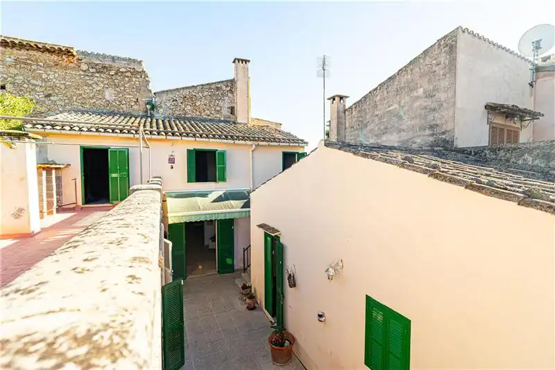 Vista exterior de Casa o xalet en venda en Petra amb Terrassa