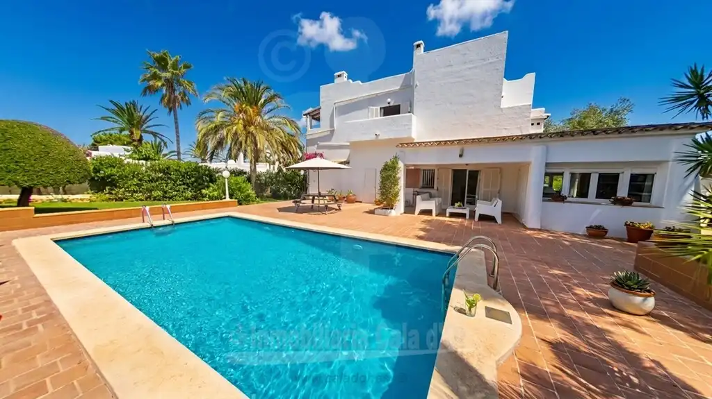 Villa mit Terrasse zum Verkauf in Cala d'Or