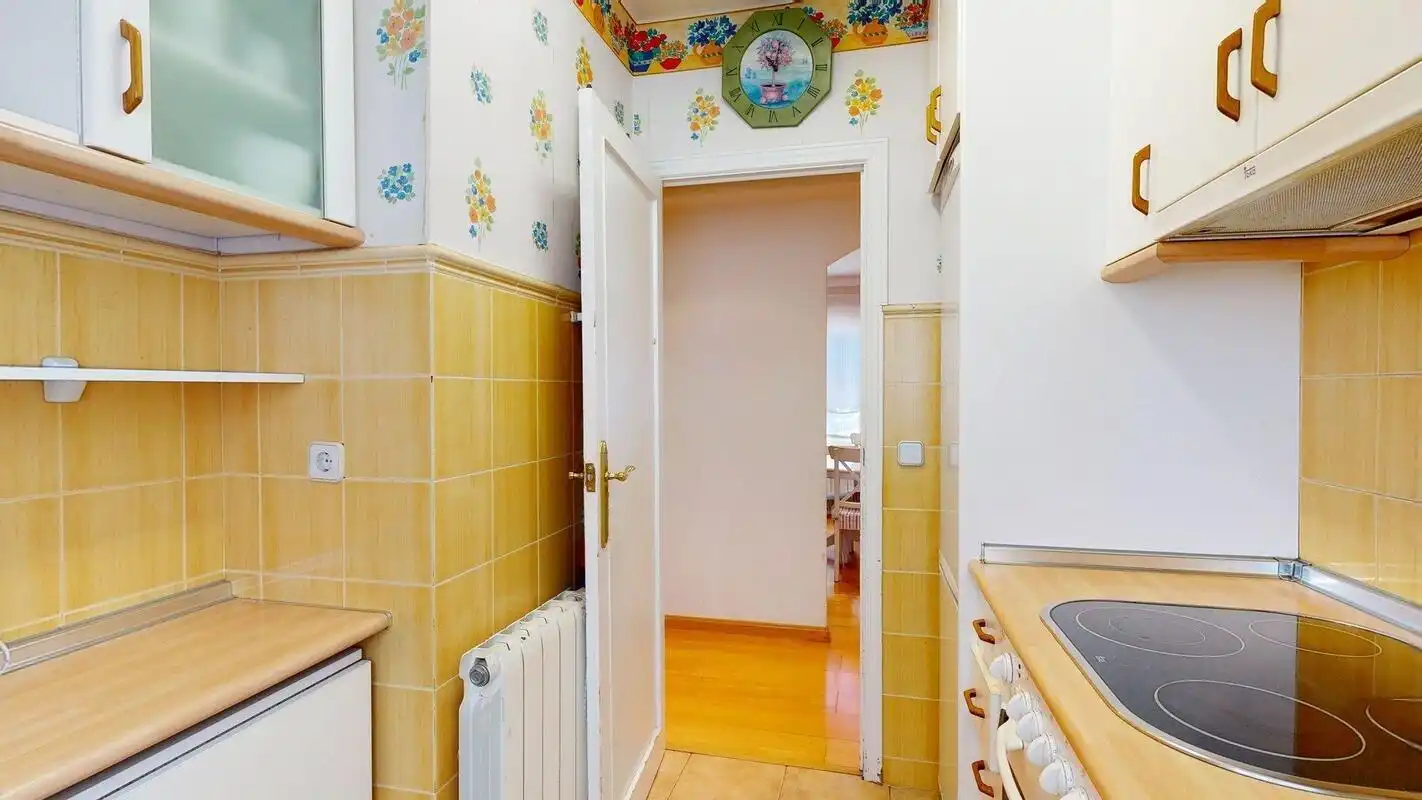 Küche von Wohnung zum Verkauf in Zaragoza mit Klimaanlage und Heizung