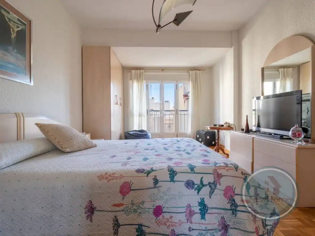 Bedroom of Flat for rent in Elche / Elx  with Air Conditioner and Balcony