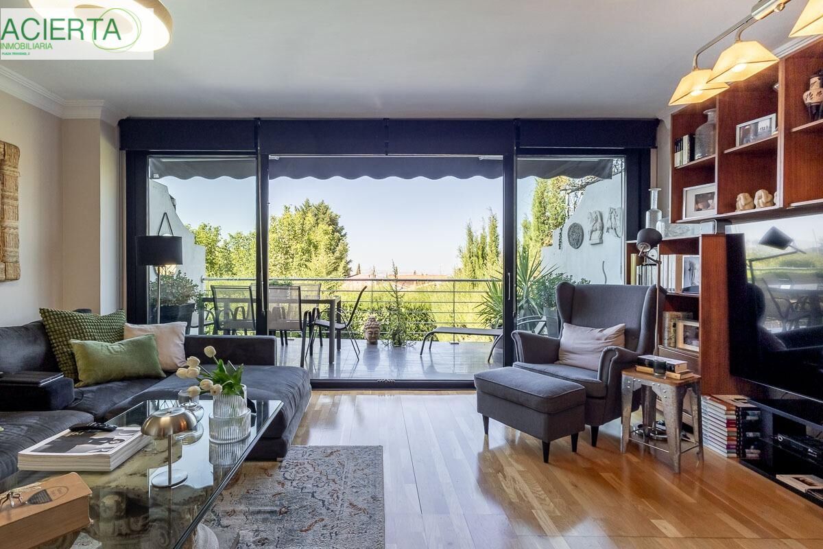 Casa adosada en venta en Calle de la Albahaca, Barrio de la Vega