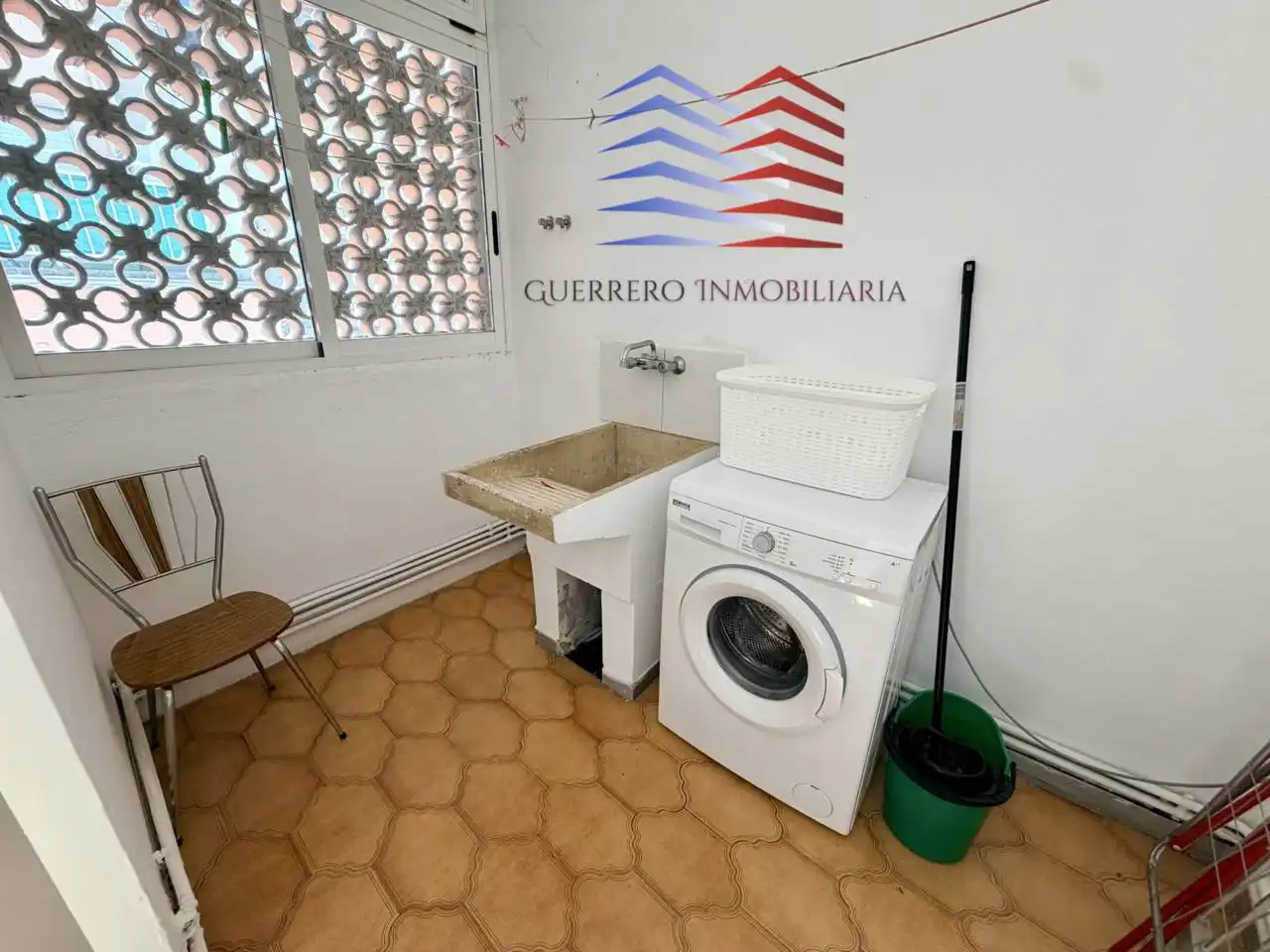 Außenansicht von Wohnung zur Miete in Ourense Capital  mit Heizung, Möbliert und Balkon