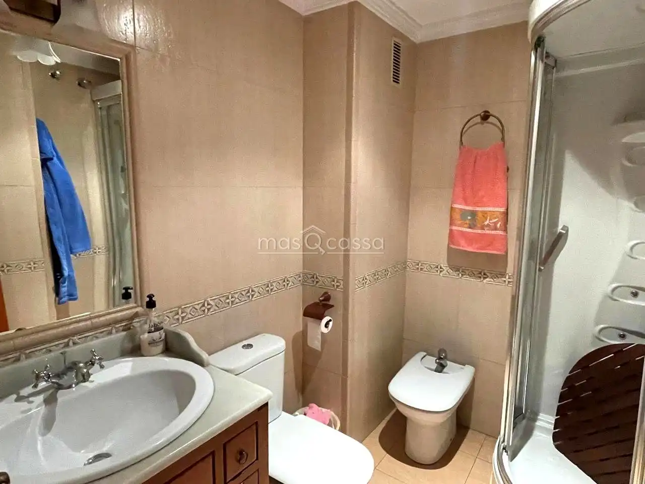 Bathroom of Flat for sale in La Línea de la Concepción  with Air Conditioner