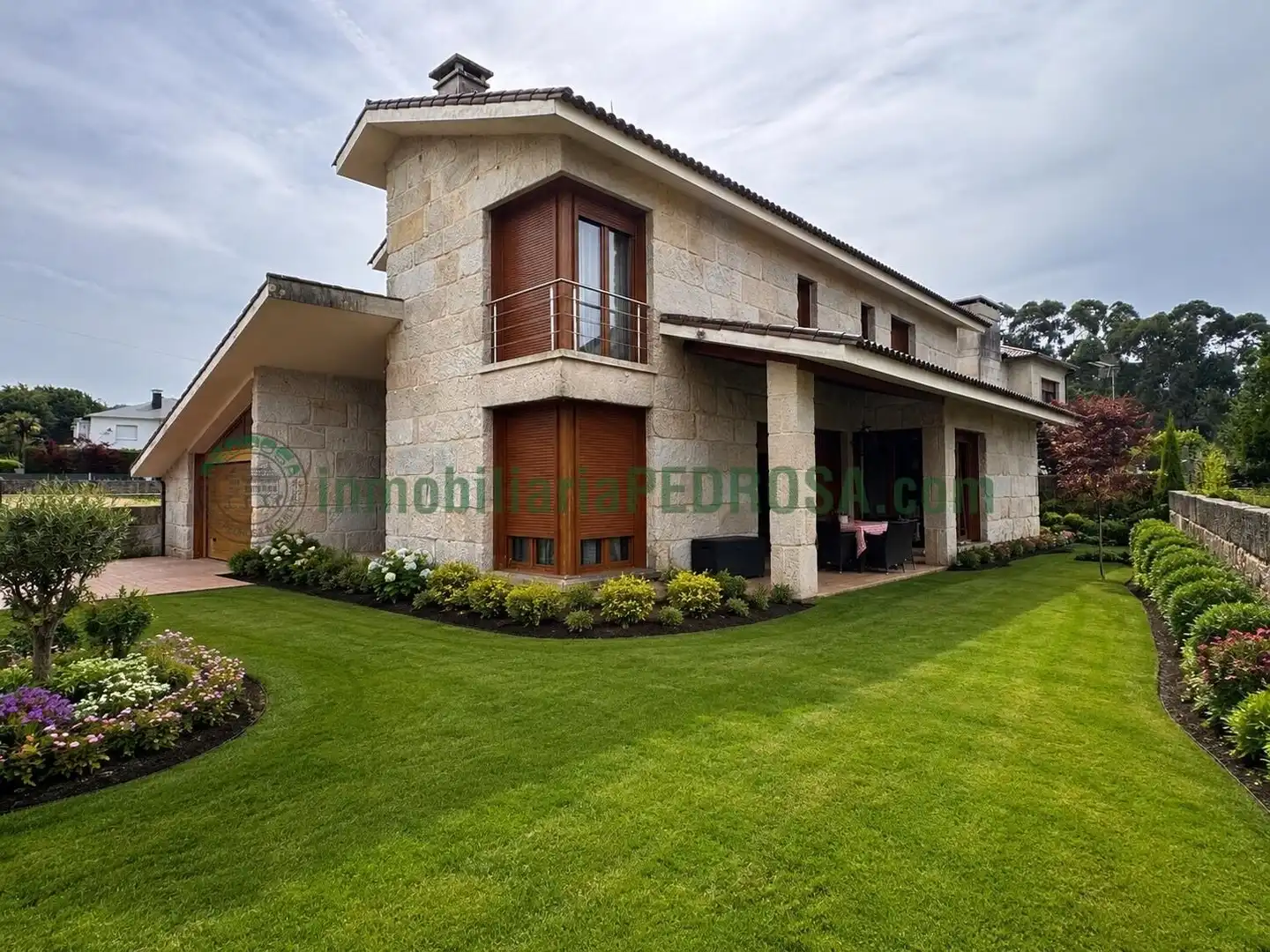 Vista exterior de Casa o chalet en venta en Pontevedra Capital  con Calefacción, Jardín privado y Terraza