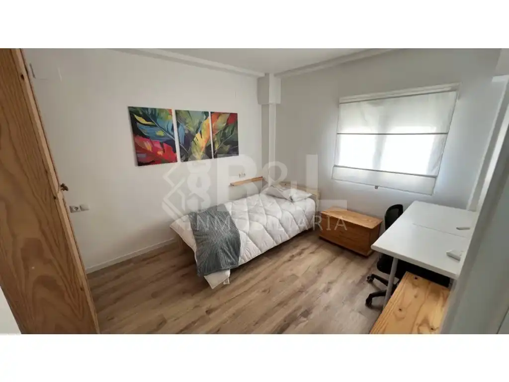 Habitación de Piso en venta en Huelva con Amueblado y Balcón