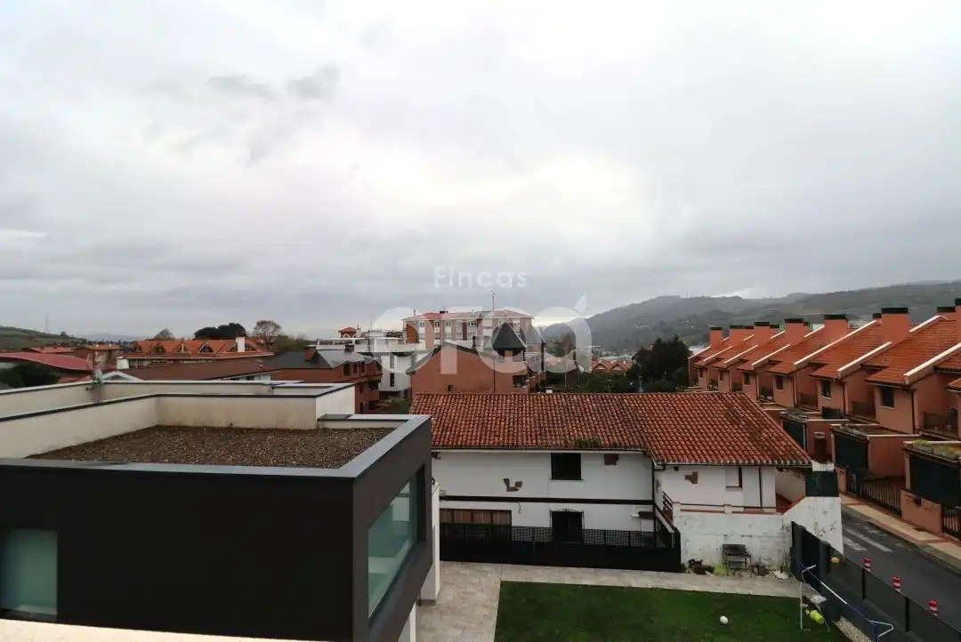 Terrassa de Casa adosada en venda en Abanto y Ciérvana-Abanto Zierbena amb Calefacció, Jardí privat i Terrassa
