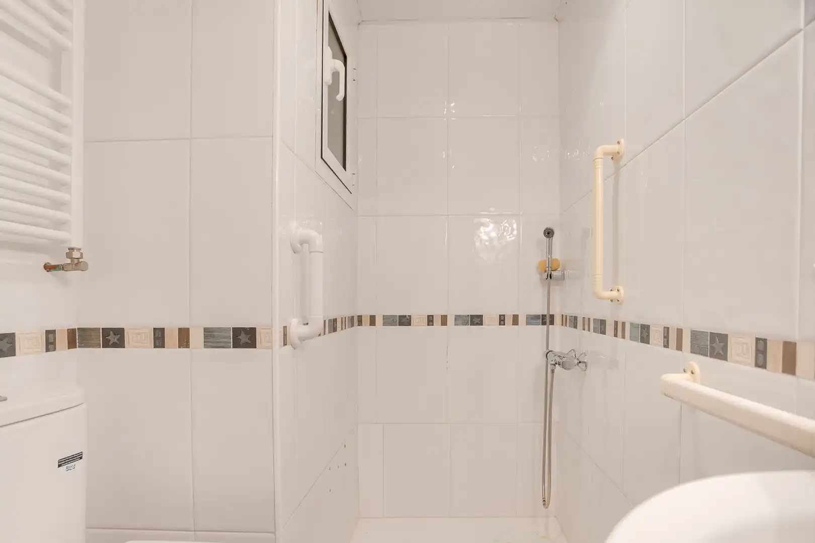 Bathroom of Flat for sale in L'Hospitalet de Llobregat