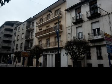 Local comercial en venda a Sabiñánigo Centro - Aurín