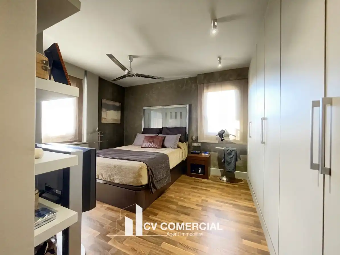 Habitación de Ático en venta en Tiana con Aire acondicionado, Calefacción y Parquet