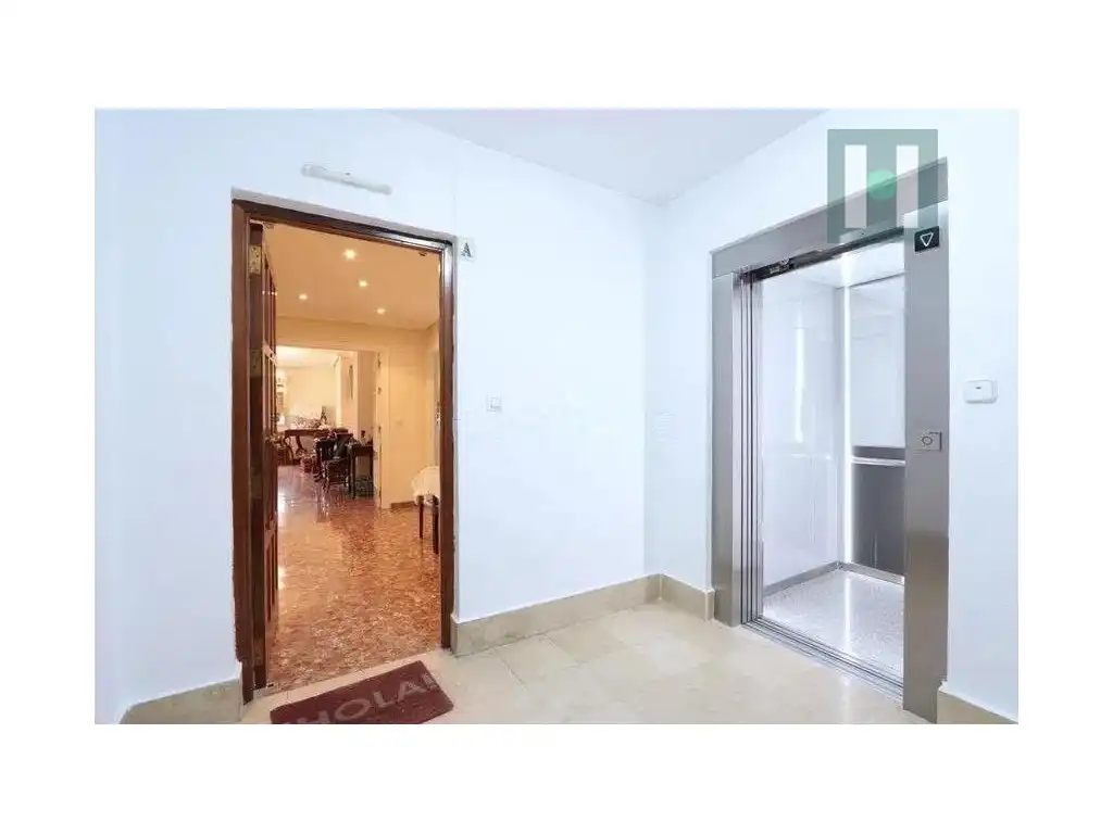 Piso en venta en Plaza Castellini, Casco Antiguo