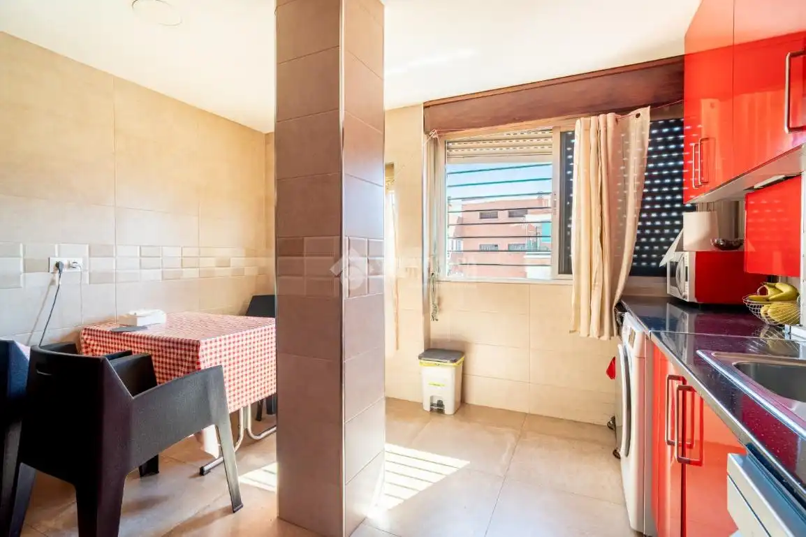 Bedroom of Flat for sale in Granada  with Air Conditioner, Heating and Terrace