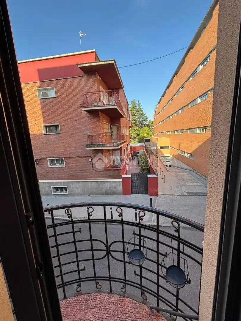 Exterior view of Flat for rent in Madrid  with Air Conditioner and Balcony