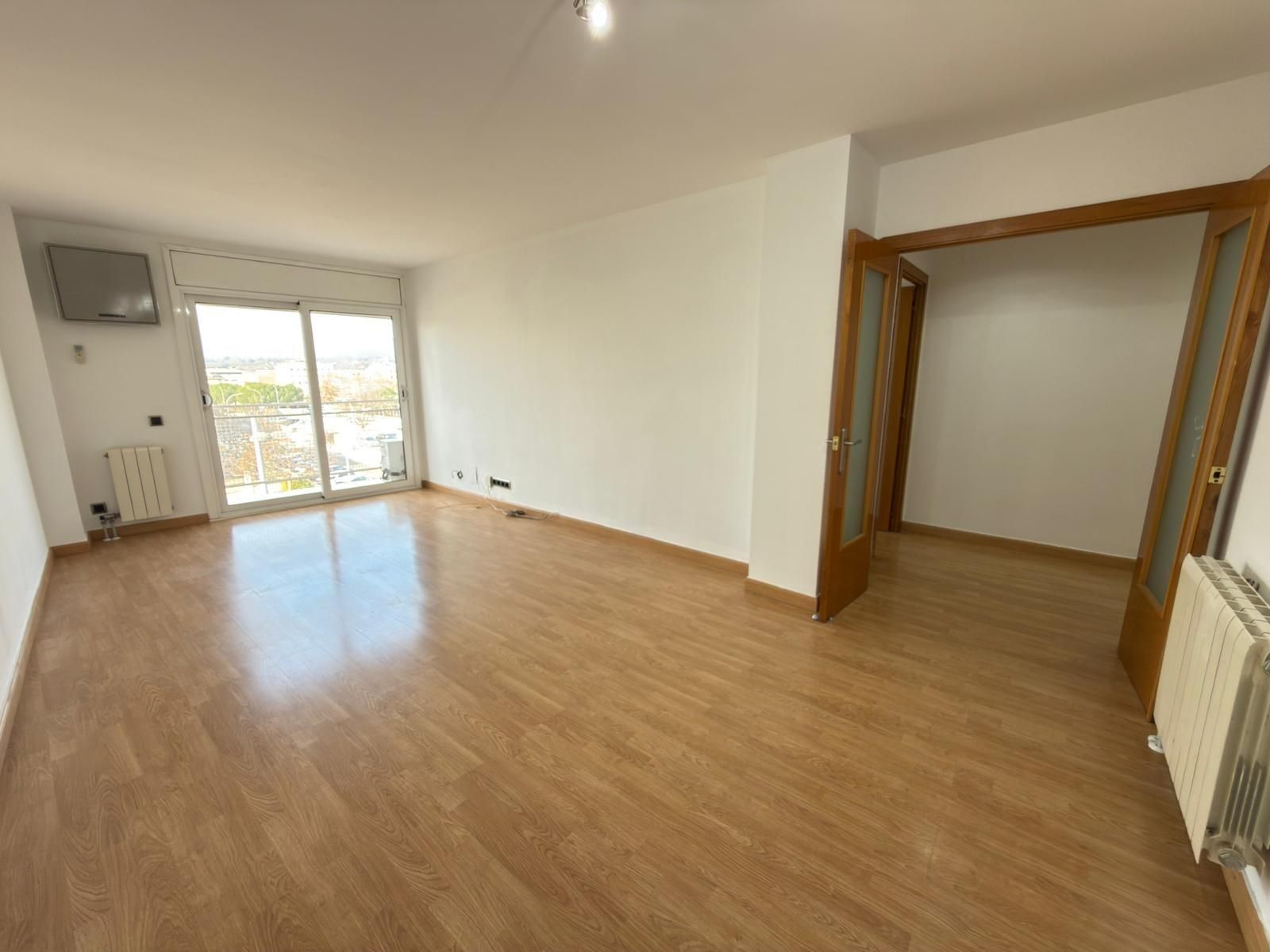 Living room of Flat for sale in Igualada  with Air Conditioner, Heating and Parquet flooring