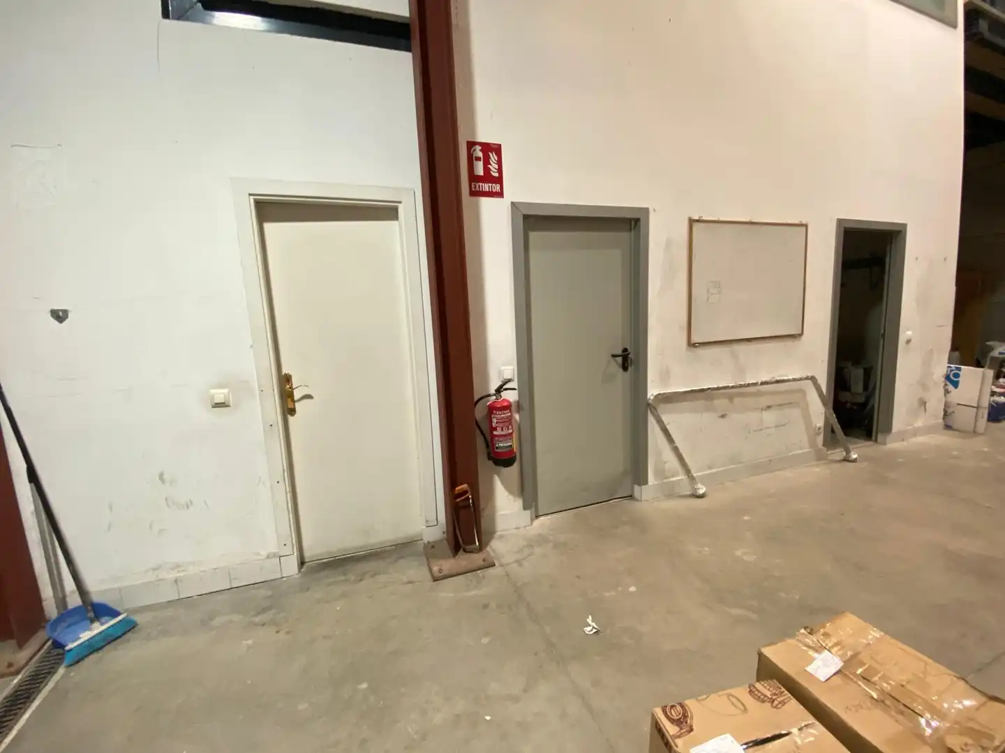 Fabrikhallen zum Verkauf in Arroyomolinos (Madrid) mit Heizung