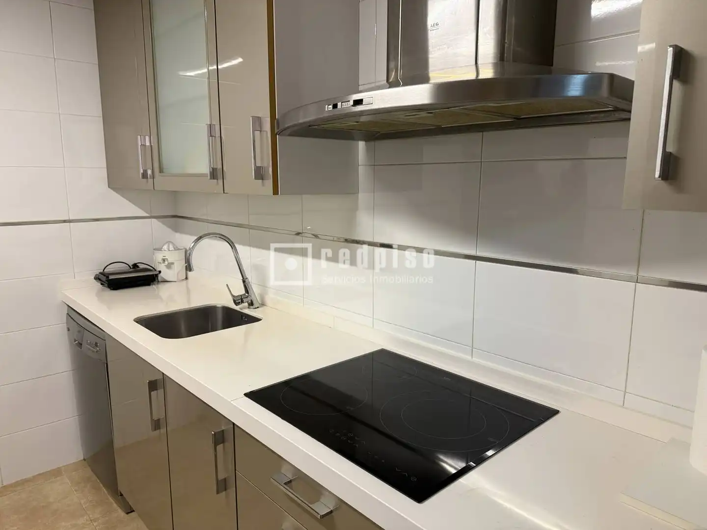 Cocina de Piso en venta en Madrid con Aire acondicionado, Calefacción y Jardín privado