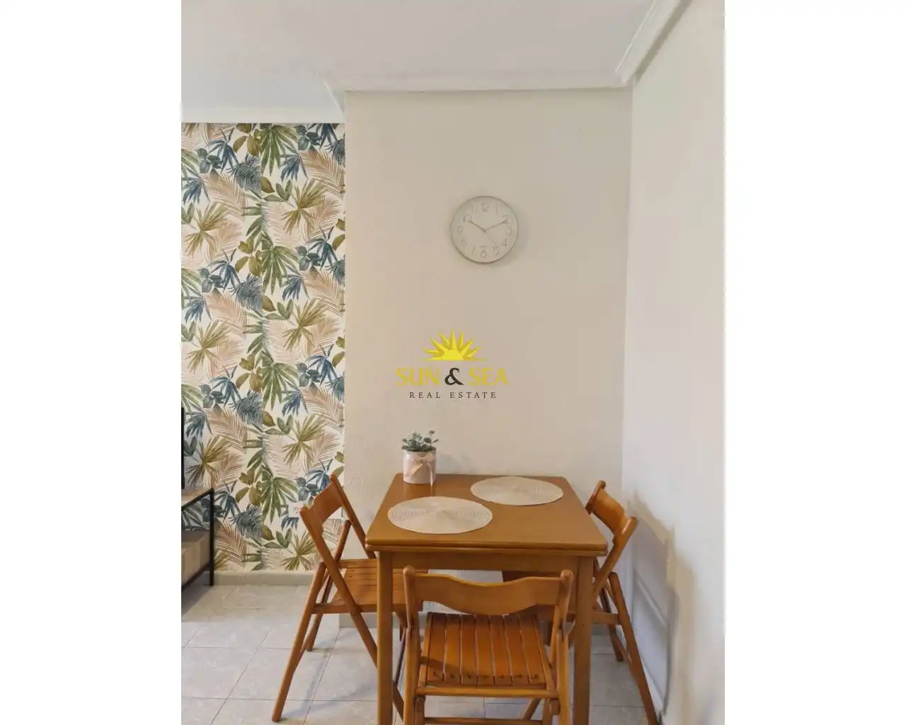 Comedor de Apartamento de alquiler en Torrevieja con Aire acondicionado, Calefacción y Horno