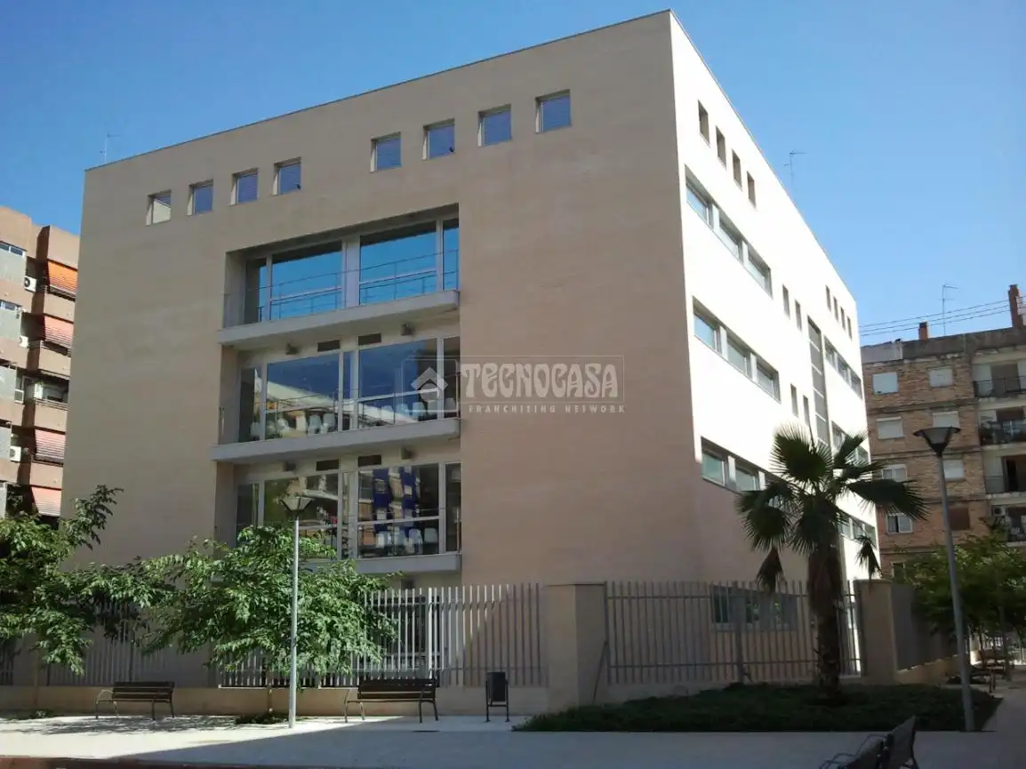 Vista exterior de Local de alquiler en Valencia