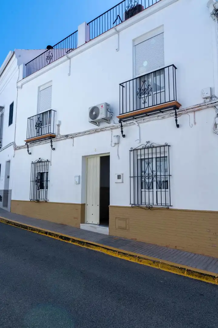Exterior view of Houses for sale in Carrión de los Céspedes  with Air Conditioner and Heating